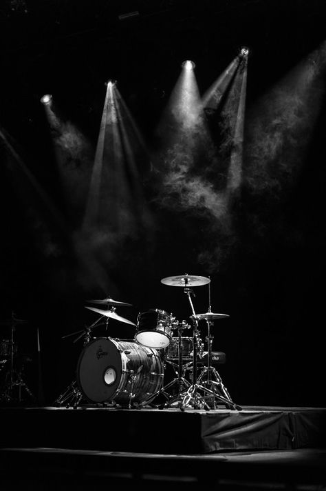 Guitarist Photography, Drums Pictures, Drums Wallpaper, Drums Artwork, Acoustic Guitar Music, Iphone Wallpaper Lights, Live Music Photography, Music Machine, Music Collage