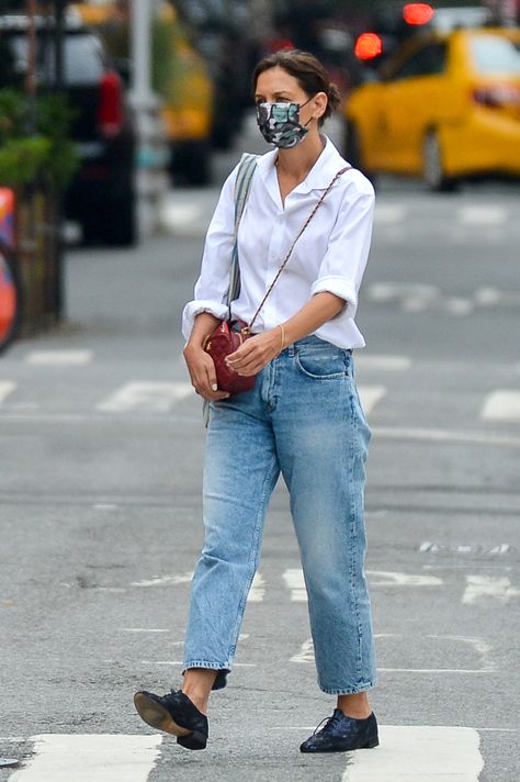 Katie Holmes's Outfits Revolve Around These 9 Spring Basics | Who What Wear Katie Holmes Outfits, Katie Holmes Style, Spring Basics, Everyday Outfits Summer, Breastfeeding Clothes, Spring Capsule Wardrobe, Pants Women Fashion, Katie Holmes, Celebrity Outfits