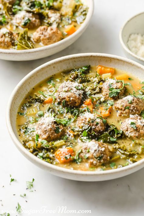 Low-Carb Keto Italian Wedding Soup Keto Meatball Soup, Christmas Holiday Recipes, Traditional Italian Wedding, Low Carb Rice, Keto Italian, Favorite Christmas Recipes, Keto Christmas, Wedding Soup, Italian Soup