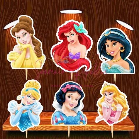 Free Printable Disney Princess Cake Toppers - Peter Brown Bruidstaart 18E Disney Princess Cake Topper Printable, Disney Princesses Cake, Princesses Cake, Disney Princess Printables, Disney Princess Cake Topper, Princess Cake Topper, Cinderella Cupcakes, Disney Princess Cupcakes, Elsa Frozen Costume