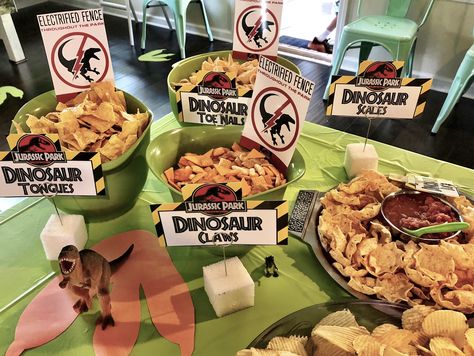 Dino Scales, Claws, Toe Nails and Tongues ~ Different chips. Dinosaur Party Food, Dinosaur Claw, Summer Themes, Birthday Party Snacks, Dinosaur Themed Birthday Party, Dino Party, Baby Bird, Summer Theme, Birthday Food