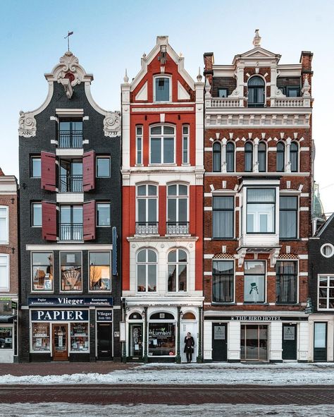 Photography Of Architecture, Buildings 2 Point Perspective, European Buildings Architecture, Amsterdam Street Photography, Building References Architecture, Cool Buildings Architecture, Dutch House Exterior, Architecture Reference Photo, Buildings Amsterdam