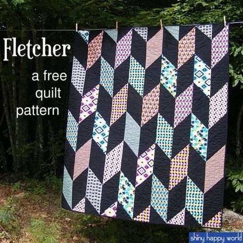 Fletcher - a Free Chevron Quilt Pattern - Shiny Happy World (warning: "free" IF you subscribe to her mailing list *grrrrrr*) Beginner Quilt Patterns Free, Chevron Quilt Pattern, Beginner Patterns, Herringbone Quilt, Beginner Quilt, Fat Quarter Quilt, Easy Quilt, Quilted Gifts, Beginner Quilt Patterns