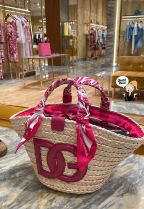 Dg Bag, Summer Bags Beach, Majolica Print, Luxury Bags Collection, Dg Logo, Spring Summer 2023, Luxury Purses, 2023 Collection, Silk Twill