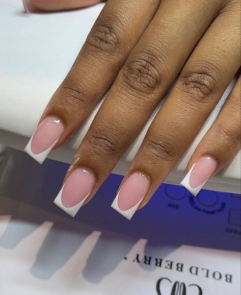 V Shaped French Tip Nails Short, Short White French Tip Nails, French Design Nails, White French Tip Nails, Henna Nails, Wow Nails, White French Tip, Ombre Acrylic Nails, Glow Nails