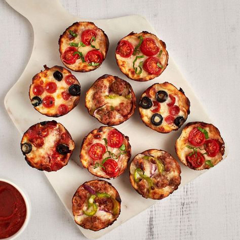 Pizza Muffins Pizza Muffin Cups, Arugula Pizza Recipes, Pizza Muffins Recipe, House Necessities, Muffin Cups Recipes, Empanada Dough, Tasty Appetizers, Dessert Pizza Recipes, Veggie Pizza Recipe