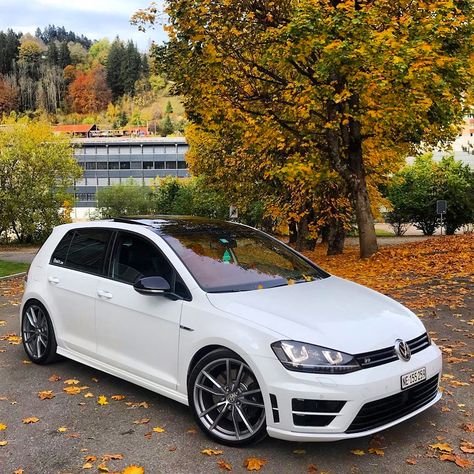 WHITE R 😎 . 🚗: @mk7r.ne .  #golf7r #golfr #golf7 #golfmk7 #golf7gti #golfgti #golf #vw #golf #vwgolf #golf6 #golf8 #golf5 #vwclub Golf 7r, Vw Golf R Mk7, Mk7 Golf R, Golf R Mk7, Volkswagen Polo Gti, Golf 7 R, Golf 7 Gti, Mk7 Gti, Gti Mk7