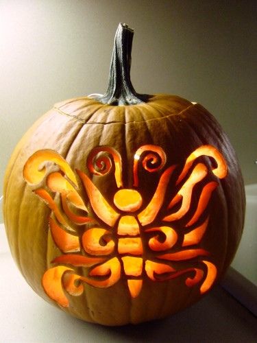 Butterfly Pumpkin, Pumpkin Carving Halloween, Halloween Pumpkin Carving Ideas, Carving A Pumpkin, Pumpkin Carving Tips, Pumpkin Masters, Halloween Gourds, Pumkin Carving, Halloween Pumpkin Carving Stencils