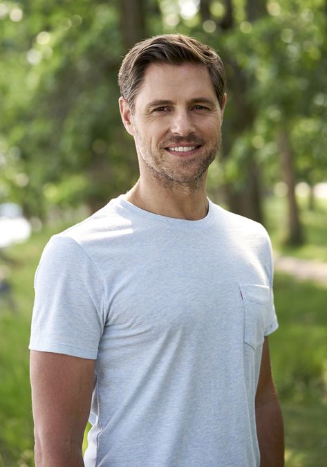 Find out about the cast of the Hallmark Channel Original Movie “My One & Only” starring Pascale Hutton and Sam Page. Samuel Page, Hallmark Actors, Odd Pictures, Jon Heder, Chris Mcnally, Pascale Hutton, Sam Page, Hallmark Mysteries, Bold Type