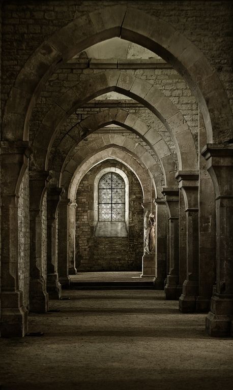 Castles Interior, Hogwarts Aesthetic, 다크 판타지, Gothic Architecture, Medieval Castle, Old Building, Beautiful Architecture, Beautiful Buildings, Abandoned Places