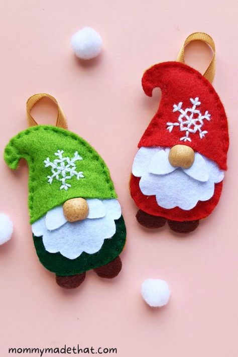 Xmas Felt Ornaments, Felt Ornaments Christmas Tree, Santa Felt Ornament, Felt Decorations Christmas, Santa Gnomes Christmas Diy, Hand Sewn Christmas Ornaments, Easy Felt Christmas Ornaments, Diy Felt Crafts, Felt Christmas Garland