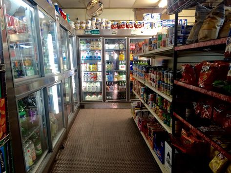 Old Convenience Store, New York Bodega Aesthetic, Nyc Bodega Aesthetic, Convient Store Aesthetic, Bodega Photography, Bodega Food, Convenience Store Interior, Bodega Aesthetic, Bodega Design