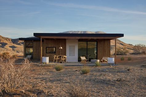 These $350K Cabins Are “Predesigned” for Joshua Tree. Is That a Good Thing? - Dwell One Bedroom Cabin, Joshua Tree House, Case Study Houses, Places To Rent, Prefabricated Houses, Desert Homes, Exterior Cladding, Built In Bench, Los Angeles Homes