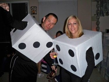 Dice Casino Costume Dice Costume, Las Vegas Costumes, Las Vegas Dress, Punny Halloween Costumes, Vegas Theme Party, Cardboard Costume, Casino Royale Theme, Casino Costumes, Themed Halloween Costumes