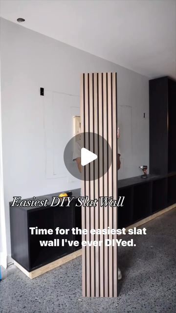 Interior Inspiration on Instagram: "Easy diy slatwall 💫
Credit: @alexanderreneedesign 
.
.
.
.
.
#diydecor #interiorlove #interiorlovers #doityourself #doityourselfproject #kendinyap #diycore #dıy #diycrafts #diycrafting #diyaddict #diyprojects #diyideas #diyhome #diyvideo #diyfun #diylife #diyinspiration #cozyathome #decorcrushing #beautifulhomes #howyouhome #decorgoals #homedecorideas #interiorinspiration" Slatwall Ideas Home, Wall Diy, Slat Wall, Diy Life, Diy Videos, Diy Wall, Diy Inspiration, Interior Inspiration, Fun Diys