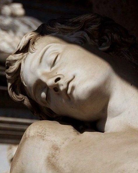 Francesco Fabi Altini Art Amour, Istoria Artei, Classic Sculpture, Greek Statues, Greek Sculpture, Foto Poses, Eyes Closed, Greek Art, Classical Art