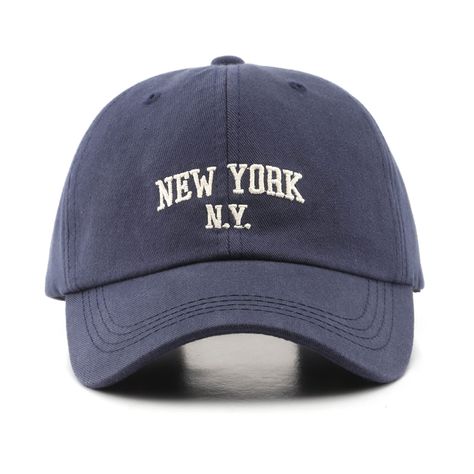 New York Embroidery, Cap Style Woman, Caps Aesthetic, Cute Baseball Caps, Baseball Cap Outfits, Cap Aesthetic, Nyc Hat, Max Costume, Shifting Closet