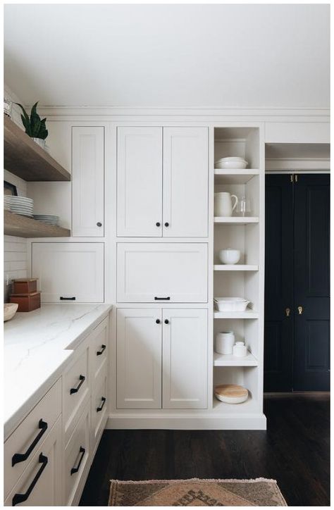 White cabinets with oil rubbed bronze hardware design ideas #kitchen #hardware #white #cabinets #bronze kitchen hardware white cabinets bronze White Kitchen Bronze Hardware, Kitchen Hardware White Cabinets, Bronze Kitchen Hardware, Kitchen Shelf Design, Wooden Shelves Kitchen, Rubbed Bronze Kitchen, White Shaker Kitchen Cabinets, Architectural Ideas, Oil Rubbed Bronze Hardware