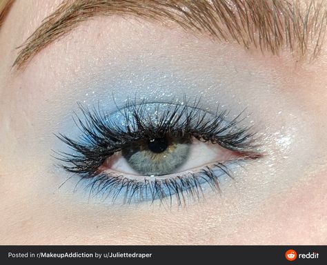 Blue Frosty Eyeshadow, 2000 Blue Eyeshadow, Icy 2000s Makeup, Light Blue Makeup Aesthetic, 2000s Blue Makeup, Light Blue Eye Makeup Looks, Blue Frosty Makeup, Simple Light Blue Makeup, Frosty Blue Makeup