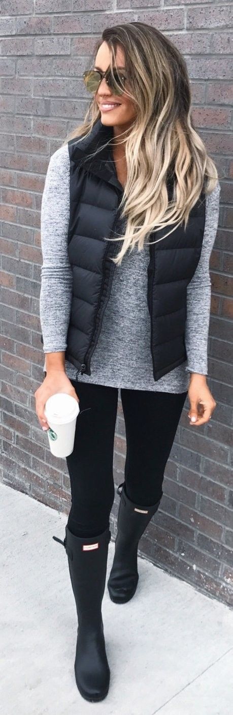 women's black gilet Mode Tips, Simple Wardrobe, Paris Mode, Vest Fashion, 가을 패션, Fall Fashion Outfits, Casual Fall Outfits, Looks Style, Mode Inspiration