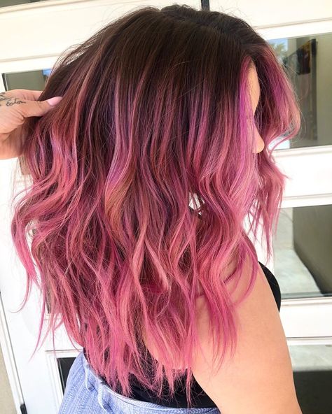 Wigs Pink, Pink Ombre Hair, Diy Hair Color, Fesyen Rambut, Lace Frontal Wigs, Hair Color Pink, Ombre Hair Color, Relaxed Hair, Hair Dye Colors