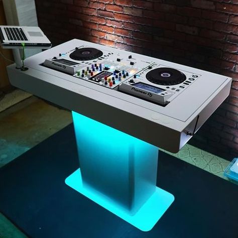 Cool Dj Booth, Custom Dj Booth, Dj Table Design Ideas, Dj Stand Design, Dj Table Design Dj Booth, Dj Table Dj Setup, Dj Console Design, Dj Table Design, Dj Booth Design Dj Setup