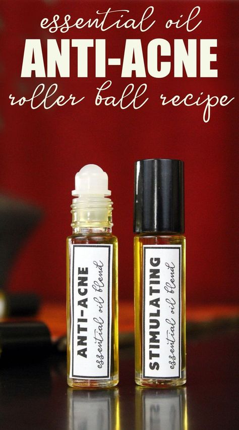 This amazing natural essential oil anti-acne roller ball recipe is perfect for spot treating acne. Formulated with black cumin seed oil in addition to an anti-acne blend of essential oils, it also targets inflammation to reduce swelling and promotes skin Black Cumin Seed Oil, Black Cumin Seed, Treating Acne, Lotion For Oily Skin, Black Cumin, Skin Regeneration, Natural Acne Remedies, Acne Oil, Reduce Swelling