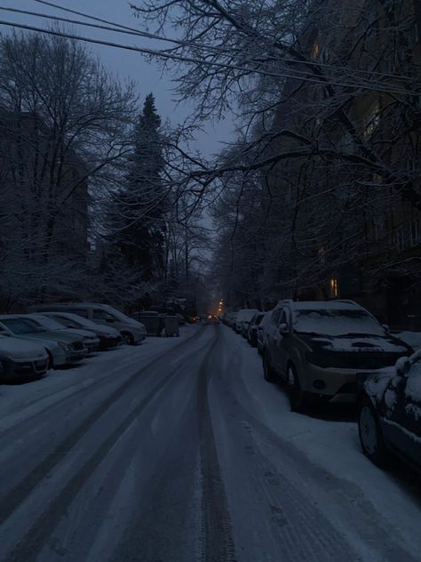 Snow In City Aesthetic, Deep Winter Pictures, Snowy Neighborhood Aesthetic, Cold Winter Aesthetic Dark, Winter At Night Aesthetic, Cold Winter Night Aesthetic, Cool Winter Aesthetic, Cold Night Aesthetic, Snow In Night