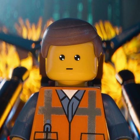 Lego Movie Characters, Emmet Lego, Lego Memes, Lego Wallpaper, Big Lego, The Lego Movie, Lego Man, Lego Ninjago Movie, Lego Pictures