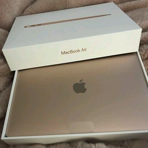 Apple Laptop Macbook, Laptop Screen Repair, 1000 Dollars, Best Macbook, Laptops For Sale, Macbook Retina, Mac Book, Apple Laptop, Laptop Screen