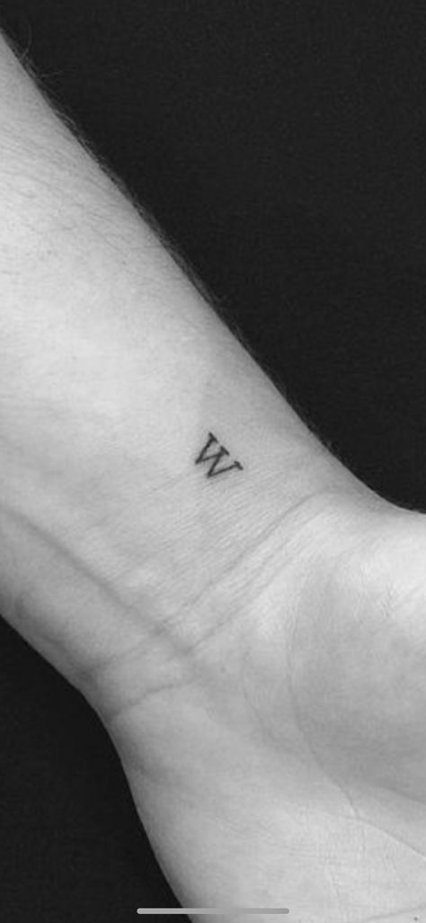 W Finger Tattoo, Letter W Tattoo Designs, W Tattoo Letter Initial, W Letter Tattoo, W Tattoo Letter, Letter L Tattoo, Willow Tattoo, W Tattoo, V Tattoo