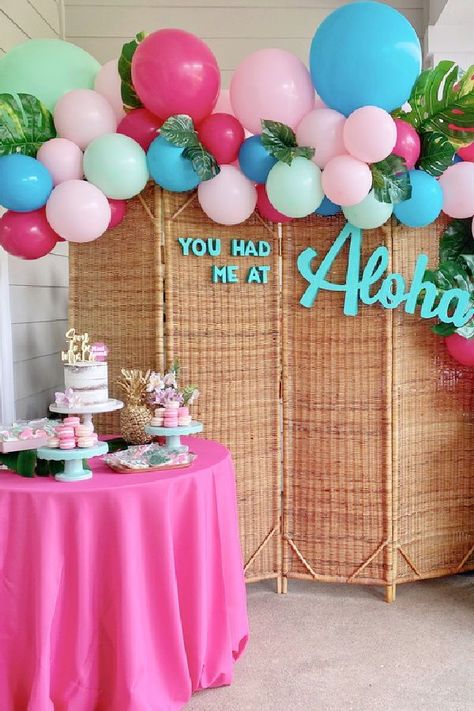 Stitch Bridal Shower Ideas, Hawaiian Themed Engagement Party, Bachelorette Hawaiian Theme, Hawaiian Themed Bridal Shower Ideas, Luau Wedding Shower Ideas, Luau Bachelorette Party Ideas, Bridal Shower Luau Theme, Aloha Bridal Shower Ideas, Hawaii Bridal Shower Ideas