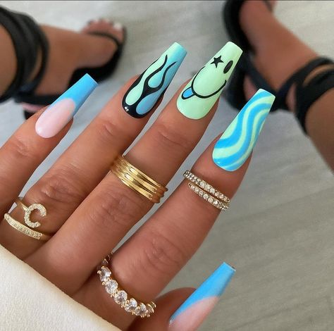 Neon Blue Nails, Blue Nail Design, Edgy Nail Art, Coral Nails With Design, Neon Nail Art, Pop Art Nails, Neon Acrylic Nails, Neon Nail Designs, Stylish Nails Designs