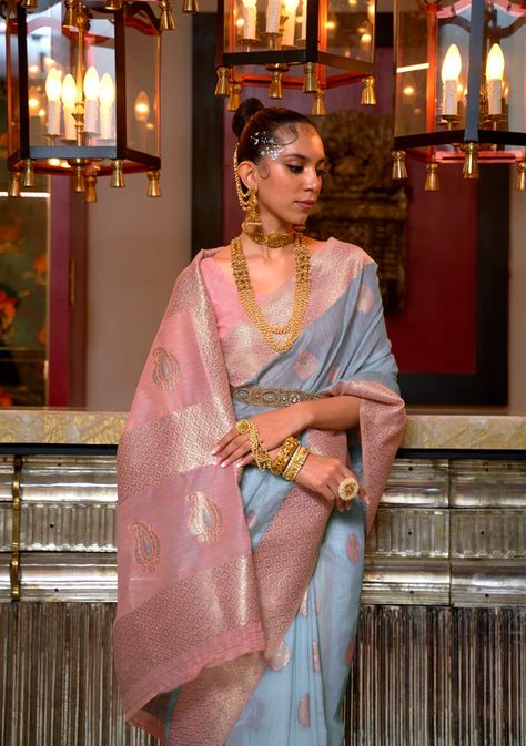 She in LINEN Linen is the most comfortable fabric in sarees that you would ever wear. Linen sarees in SHE IN are carefully crafted keeping in mind your not so grand festival looks.These sarees are ideal for your brunch parties, office gatherings, sangeet and mehendi function dance and also the casual spring summer walk Linen Weaving, Engagement Parties, Linen Saree, Embroidered Linen, Wedding Receptions, Pink Linen, Pink Saree, Party Looks, Pure Linen