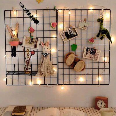 This stylish wall grid adds a touch of modern, yet rustic industrial style, to your wall either in your home or office. You can easily display photos, artwork, crafts, memos, postcards, tickets, add some stringed lights, or hang a few dried flowers and colourful scarves to bring it all to life! Wall Grid, Grid Panel, Exposition Photo, Custom Neon Lights, Wooden Clothespins, Photo Grid, Photo Organization, Photo Display, Neon Light Signs