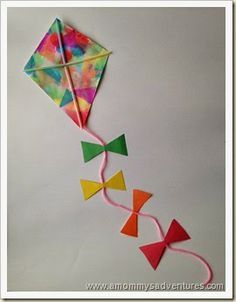 Kite Craft www.amommysadventures.com #crafts #Kites 3d Kite Craft, K Is For Kite Craft, Kite Craft Preschool, Kite Bulletin Board Ideas, Diy Kites, Kite Template, Kites Preschool, Homemade Kites, Kite Craft