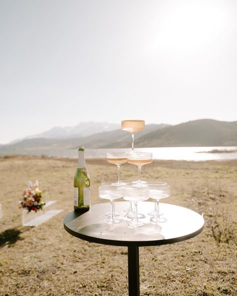 everything about this day was absolutley BEAUTIFUL 🥂🕊️🏔️ hosts: @tbeebephoto @junebloomsfloral models: @thetophams dress: @bodabridal champagne tower: @belfiorerentals Champagne Tower, Couple Wedding, Wedding Couples, Elopement, Wedding Photographer, Champagne, Tower, Wedding Photographers, Models