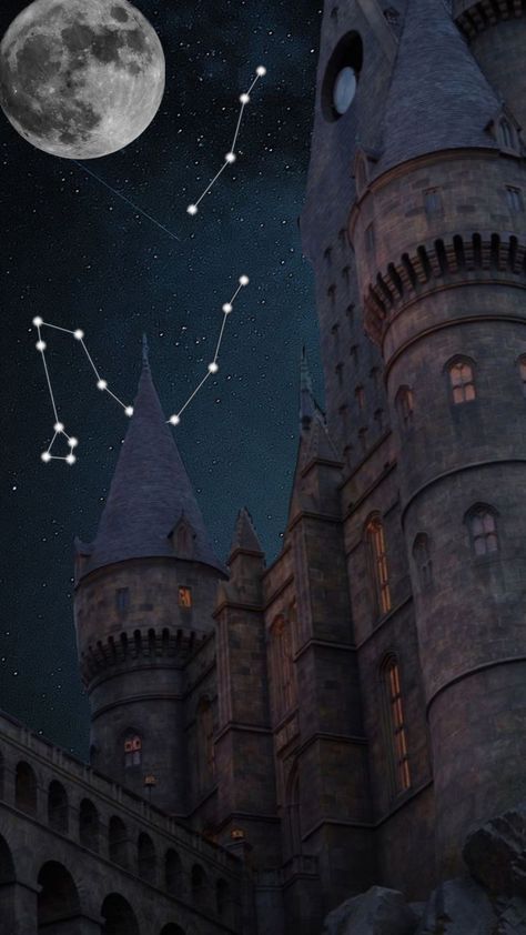 #mojeprveshuffle #myfirstshuffle Hogwarts At Night Aesthetic, Hogwarts Night Aesthetic, Hogwarts Night, Hogwarts At Night, Witch School, Hogwarts Dr, Hogwarts Castle, Hogwarts Aesthetic, School Night