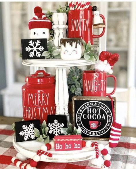 Christmas Coffee Bar, Christmas Hot Chocolate Bar, Exciting Recipes, Tray Decor Christmas, Christmas Tray, Red And White Christmas, Christmas Hot Chocolate, Christmas Kitchen Decor, Black Christmas Trees