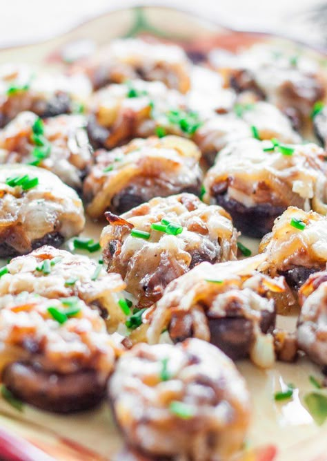 French Onion Soup Stuffed Mushrooms Hot Mulled Cider Recipe, Eggplant Dip Recipes, Best Holiday Appetizers, Bacon Wrapped Chicken Bites, Jo Cooks, French Onion Dip, Stuffed Mushroom, Appetizers Recipes, Thanksgiving Appetizers