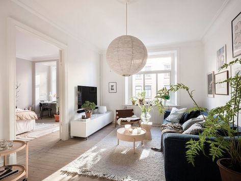 Swedish Living Room Scandinavian Style, Swedish Living Room, Living Room Scandinavian Style, Small Home Library, Scandi Farmhouse, Cozy Minimalism, Norwegian House, Amsterdam Apartment, Dnevna Soba