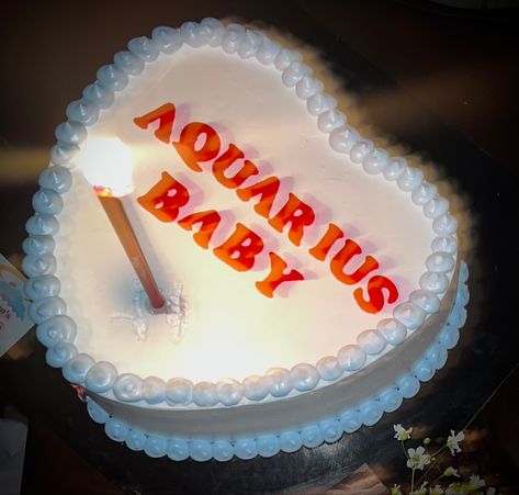 Aquarius Cake Design, July Birthday Cake Aesthetic, Birthday Cake Aesthetic Aquarius, Aquarius Queen Cake, Aquarius Cake Birthdays Aesthetic, 25th Birthday Cake Aesthetic, Aquarius Aesthetic Pics, Aquarius Birthday Aesthetic, Aquarius Season Cake