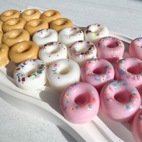 Mini Donut Wax Melts, Meringue Pie Topping, Donut Wax Melts, Sweet Candles, Candle Making Wax, Mini Doughnuts, Burnt Sugar, Cereal Treats, Skincare Packaging