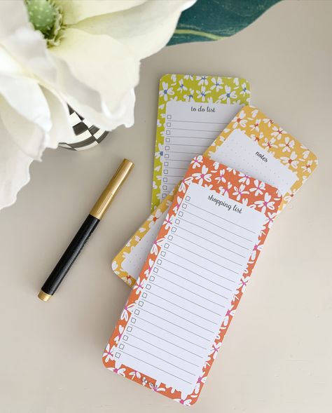 Need some inspiration for your daily planning? #officegifts #stationerytrio #organisation #deskpad #weeklyplanner #dailyplanner 5 Year Journal, Cheerful Daisy, Daily Planner Notepad, Weekly Planner Notepad, Daily Planning, Diary Planner, Planner Notepad, Planner Stationery, Taking Notes