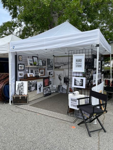 Art festival booth tent design Booth Business Ideas, Diy Flea Market Booth, Art Show Booth Setup, Festival Design Outdoor, Art Vending Booth, Outdoor Art Show Display Ideas, Business Booth Design, Photography Craft Fair Booth, Outdoor Market Stall Display Ideas