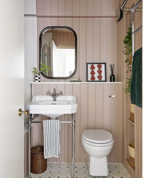 Bathrooms With Tongue And Groove Panelling: Tips & Ideas 10 Towels In Small Bathroom, Free Standing Sink Bathroom, Loft Ensuite, Small Downstairs Toilet, Bathroom Sanitary, White Worktop, Tongue And Groove Panelling, Downstairs Toilet, Flat Panel Cabinets