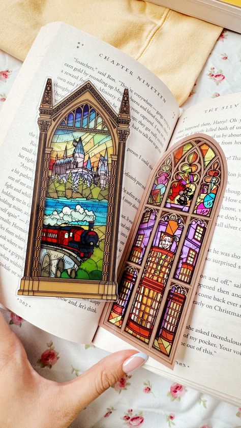 Presenting our I'm Coming Home Bookmark 📚✨ Booklover Gifts, Harry Potter Office, Glass Bookmark, Book Inspired Tattoos, Aesthetic Bookmarks, I'm Coming Home, Bookish Decor, Bookmark Diy, Bookmark Ideas