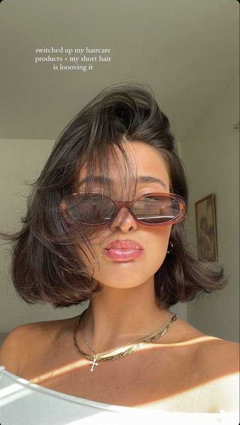 Short Hair Fall Aesthetic, Bob Flicked Out, Bob Tattoo For Women, Short Hair Face Shape, Short Length Bob Haircut, Italian Woman Hair, Wedding Hair For A Bob, Short Bob Hairstyles Aesthetic, Wedding Guest Dress Short Hair