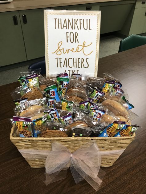 Teacher Treats Staff Treats Ideas, Teacher Treat Ideas, Teacher Appreciation Treats Ideas, Teacher Treats Staff Appreciation, Treats For Teachers, Teacher Appreciation Week Themes, Teacher Appreciation Themes, Sunshine Committee, Thanks Teacher