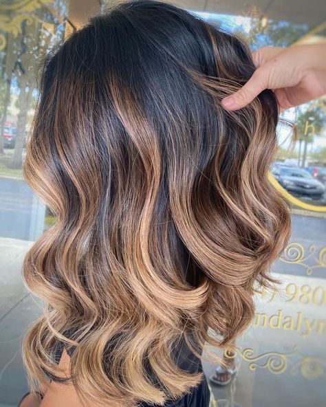 Honey Hues 2 Shade Hair Color, January 2024 Hair Trends, Shoulder Length Winter Hair Color, January Hair Color Ideas 2024, Hair Winter 2022 Trends, Short Hair Color 2023 Trends, Autumn Hair 2023, Hair Roulette Ideas, Hair Color Ideas For Medium Length Hair